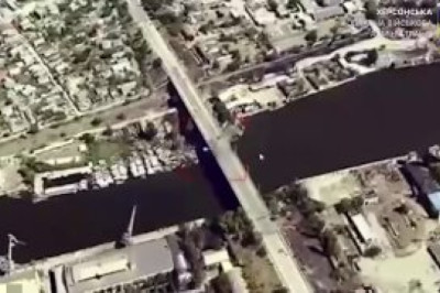 Российские самолеты нанесли новый удар по мосту в Херсоне