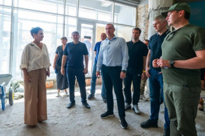 В День строителя губернатор Югры Руслан Кухарук работает на подшефных территориях в ДНР: продолжается восстановление Авдеевки и Макеевки