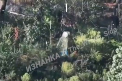 Российские ударные беспилотники уничтожили позицию ВСУ с РЛС RADA в лесу к северо-западу от н