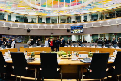 Антиукраинский альянсВосточный фланг ЕС делает финт