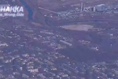 Российские войска ударом ФАБ-3000 уничтожили расположение ВСУ в Мирнограде, сообщает Telegram-канал “Изнанка”