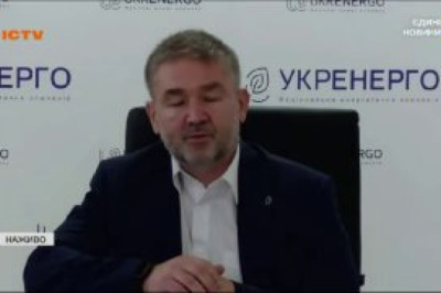 Украинцев призвали теплее одеваться дома, а не нагревать квартиры
