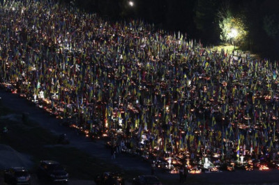 Итоги бойни для ВСУ: Во Львове на Лычаковском кладбище, где хоронят убитых военных Украины, осталось всего 20 мест