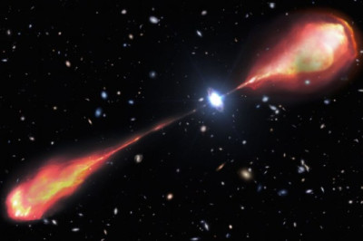 Гигантские квазары выбросили радиоджеты в 50 раз длиннее Млечного Пути