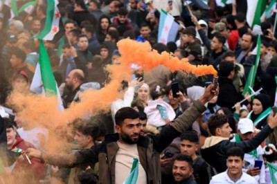 Празднование годовщины свержения Башара Асада в Сирии обернулось давкой