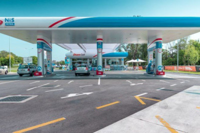 Сербия предоставит Москве 50 дней на поиск нового владельца для NIS (российские акционеры – «Газпром нефть» и «Газпром»), сообщил президент страны Александр Вучич