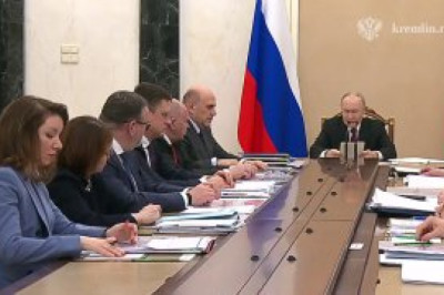 «Со следующего года вводится новая мера поддержки семей с двумя и более детьми – семейная выплата