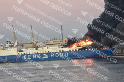 Горящий в порту Одессы сухогруз мог перевозить для ВСУ технику и боеприпасы