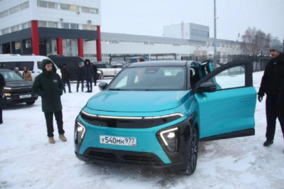 «Камаз» объявил о старте предпродаж первой партии российского электромобиля «Атом»