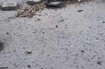 Танк ВСУ переехал своего наземного робота, не заметив его на дороге