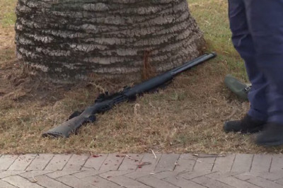 Несколько неизвестных открыли огонь по членам еврейской общины Сиднея, собравшимся на городском пляже