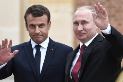 Советы от МакронаНеожиданный призыв к возобновлению переговоров с РФ