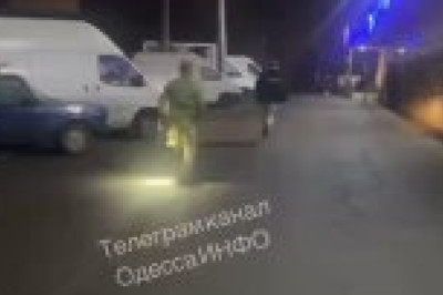 Кадры жестокой погони одесского ТЦК за жертвой распространяются в сети