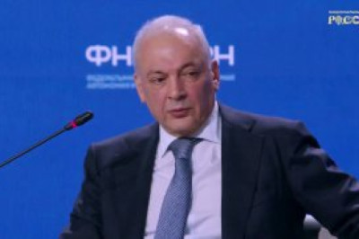 «Россия открыта миру»: в Национальном центре стартовал II Екатерининский форум