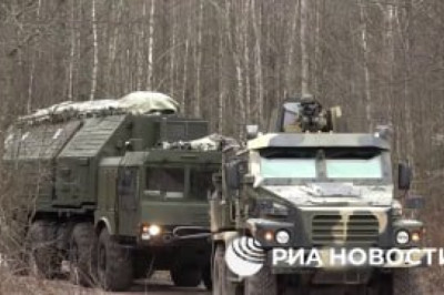 Минобороны России впервые показало подвижный грунтовый ракетный комплекс "Орешник"