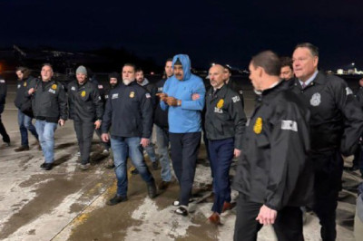 Белый дом опубликовал кадры с доставкой Мадуров в США