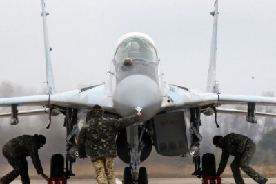 Собрать все плюшки: Польша отдает Украине "бесплатные" самолеты с подвохом