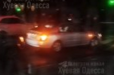 На улицы Одессы вышли люди из-за отключения электричества