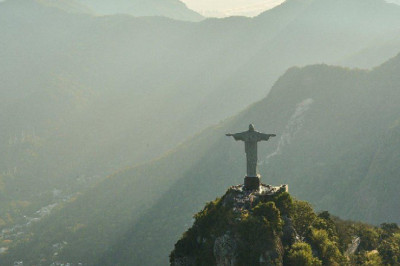 Россия предложила Бразилии возобновить прямое авиасообщение, сообщил министр транспорта Андрей Никитин в кулуарах российско-бразильской комиссии высокого уровня по сотрудничеству