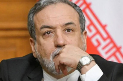 Глава МИД Ирана Аракчи заявил, что Ормузский пролив открыт для судоходства, но у атакующих страну будут проблемы с проходом