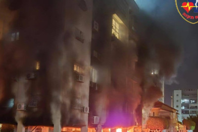 Пожары и разрушения: Иран нанес мощный удар по Израиль баллистическими ракетами «Хоррамшахр» с кассетной боевой частью из 80 суббоеприпасов